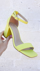 LUCY YELLOW PATENT LEATHER BLOCK HEEL