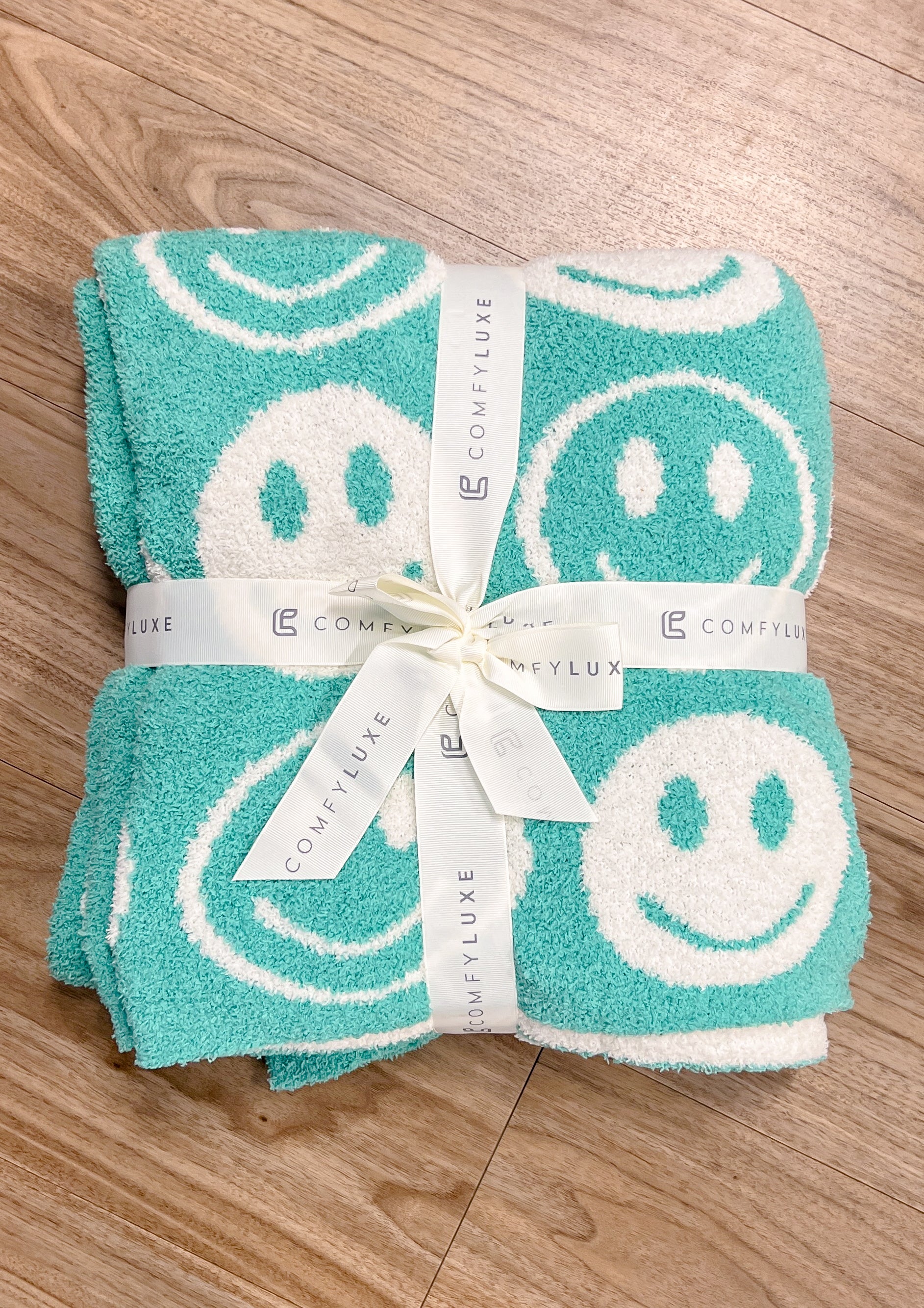 Super Soft Smiley Print Luxe Blanket