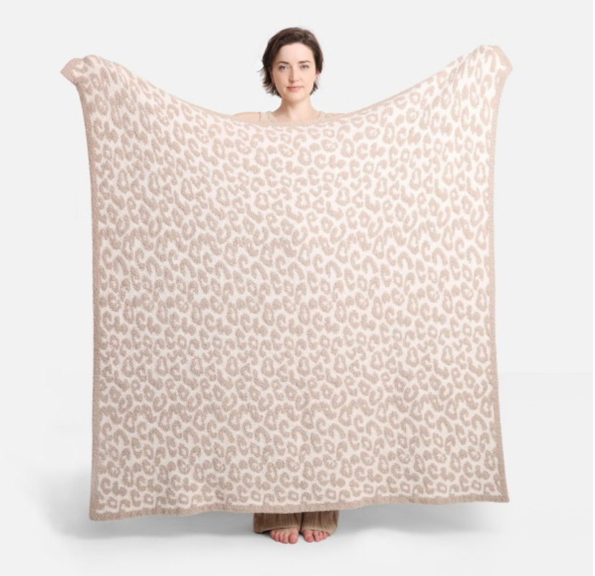 Jacquard Animal Print Comfy Luxe Knit Blanket