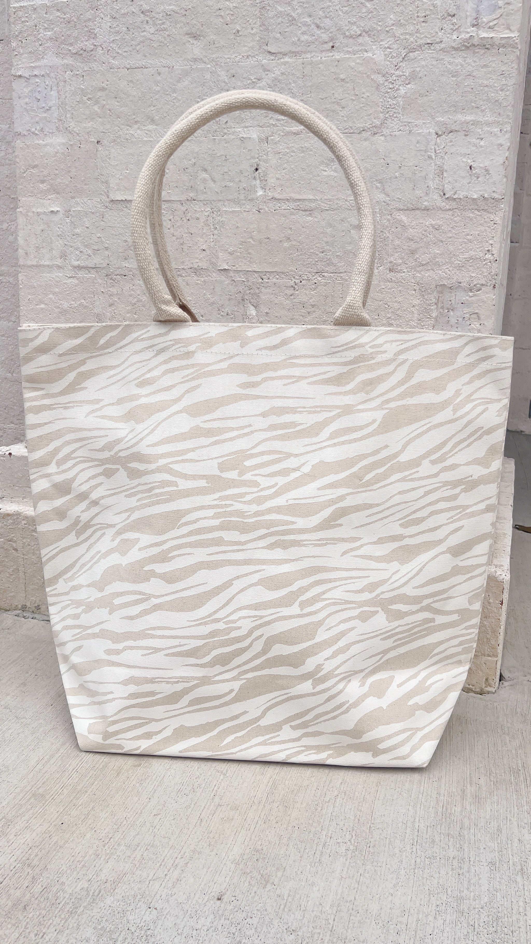 Tiger Stripe Tote Natural/Shell