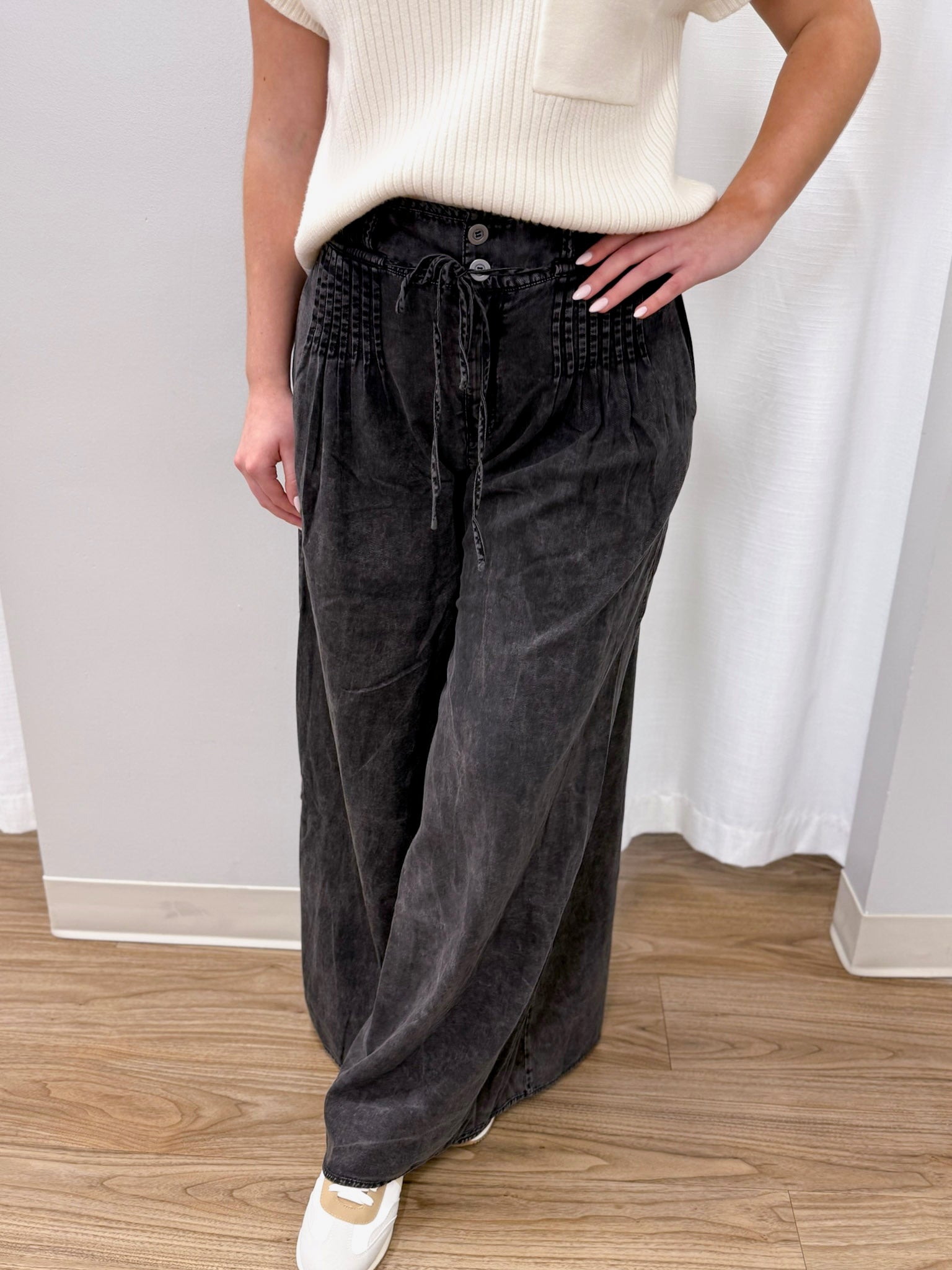 Leslie Washed Black Pleated Wide Leg Pants