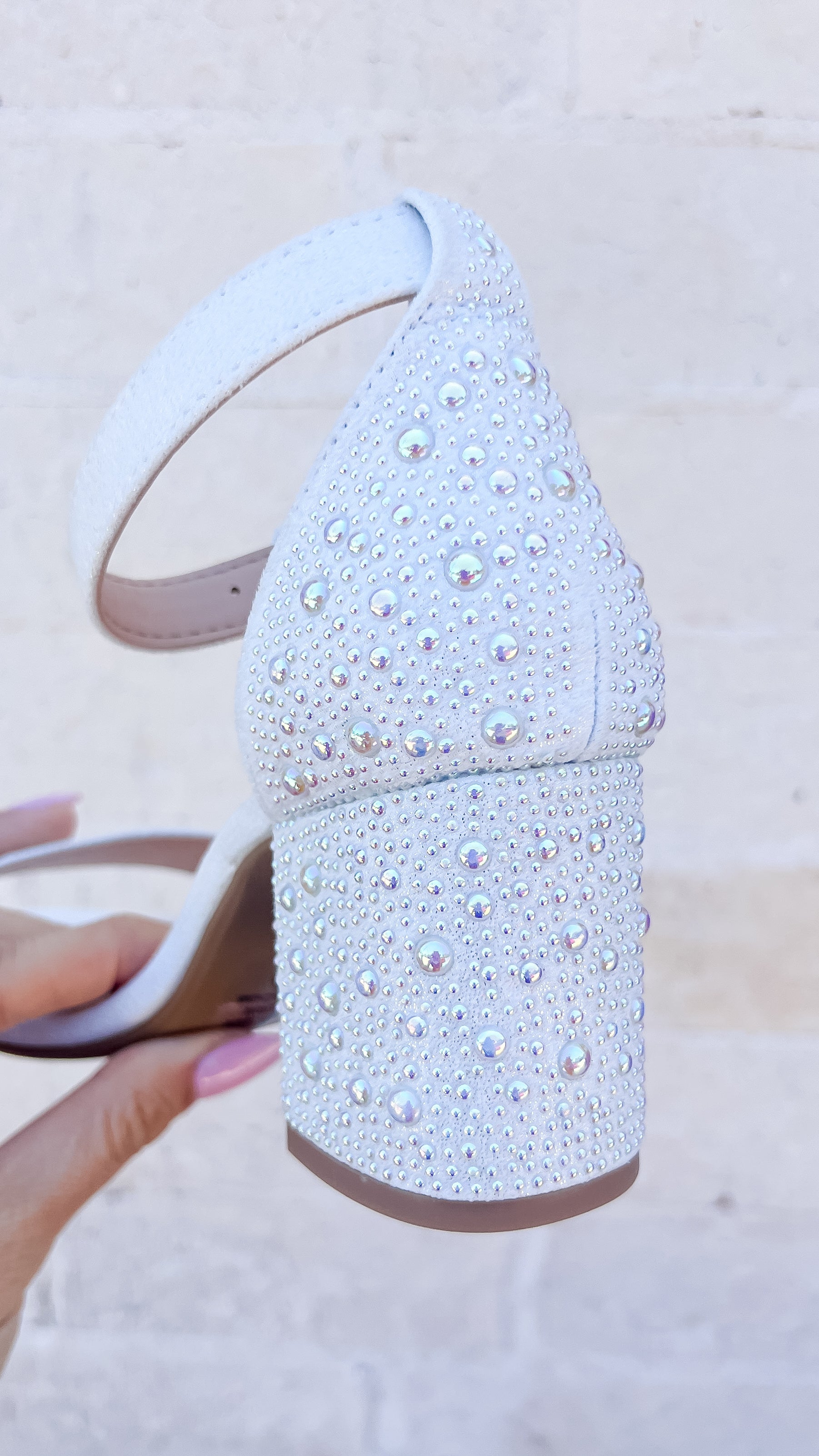 LIZZI PEARL STUDDED WHITE BLOCK HEEL