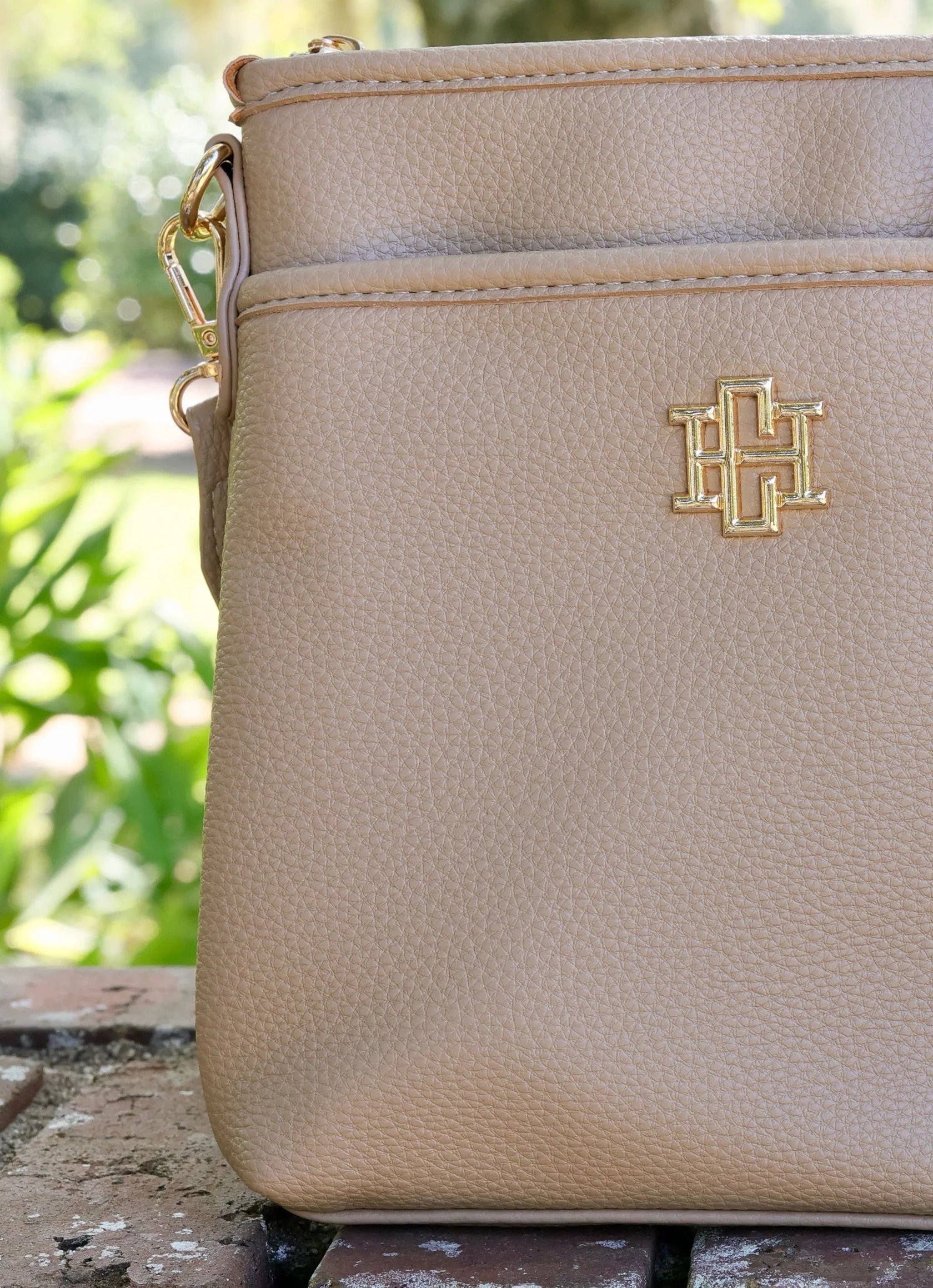 Briggs Tan Crossbody