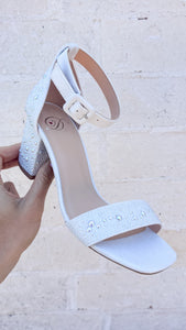 LIZZI PEARL STUDDED WHITE BLOCK HEEL