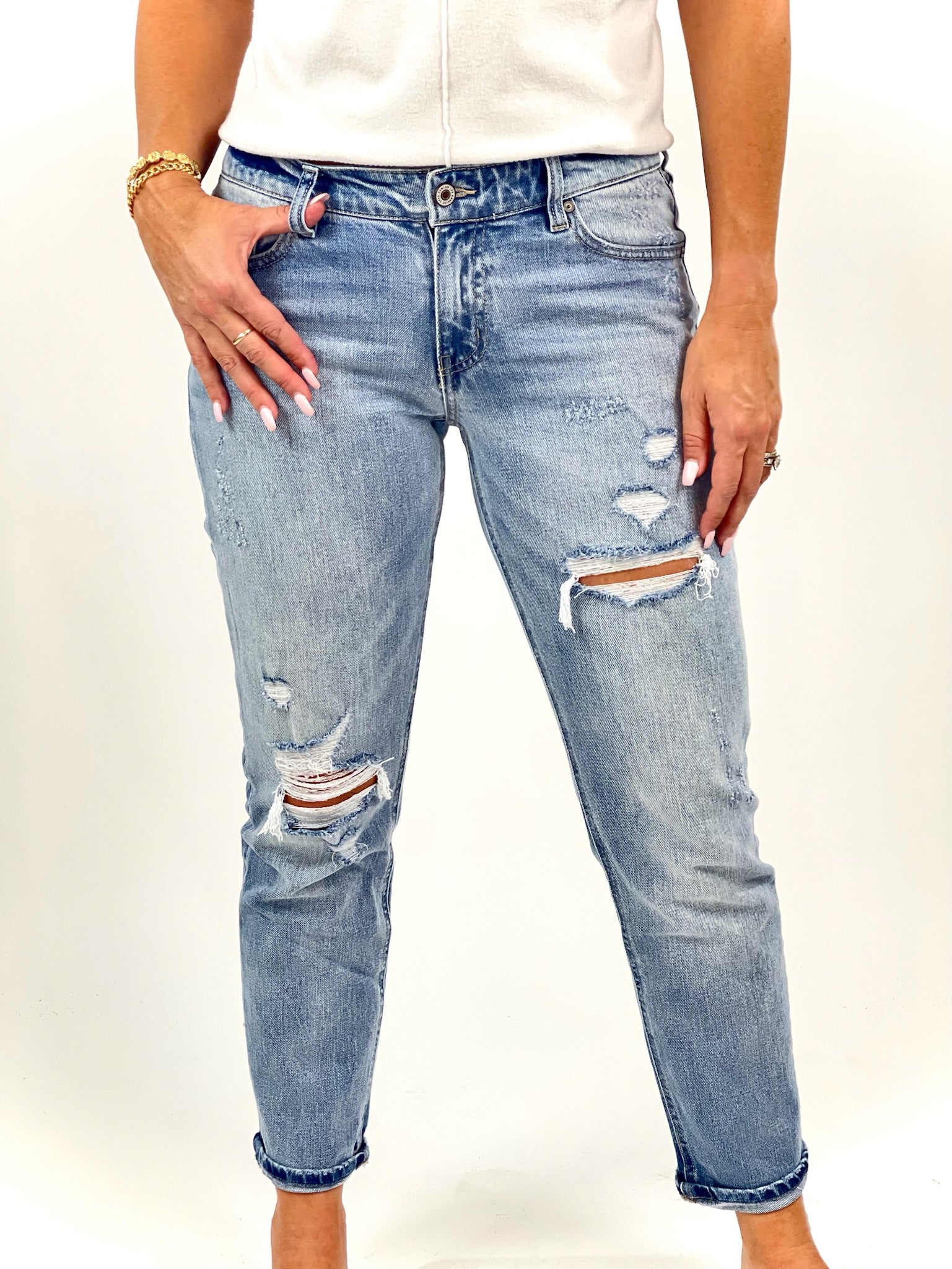 Megan Mid Rise Boyfriend Light Wash Jeans
